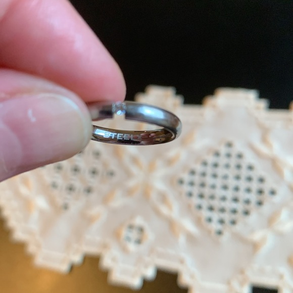 Steelx ring size 7 - Picture 2 of 4